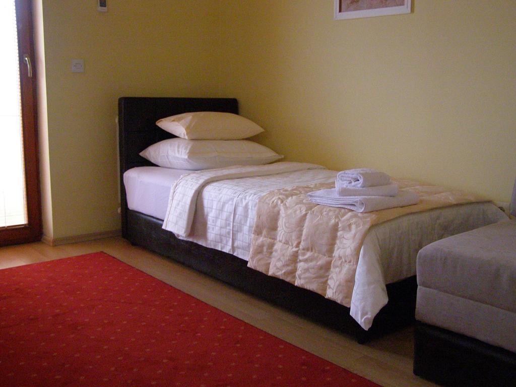 Hotel Arizona Sarajevo Lukavica Eksteriør bilde