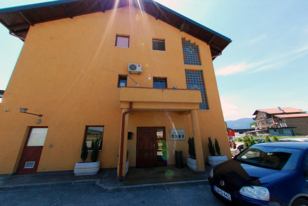 Hotel Arizona Sarajevo Lukavica Eksteriør bilde