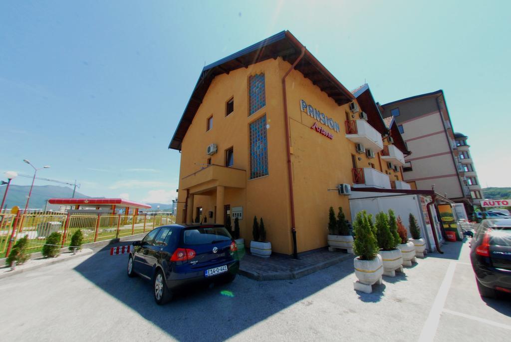 Hotel Arizona Sarajevo Lukavica Eksteriør bilde