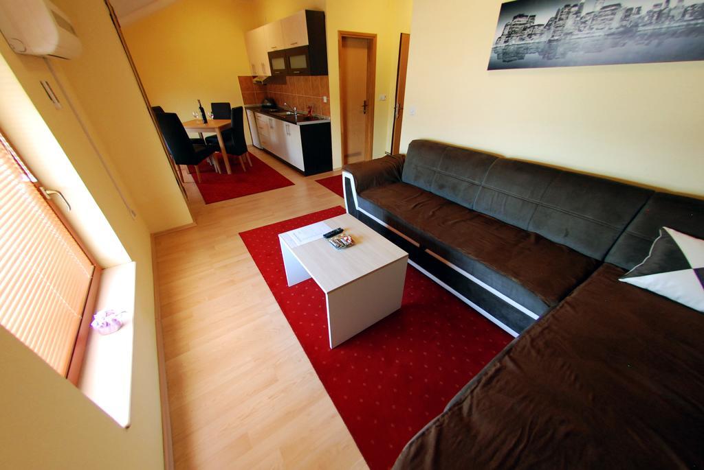 Hotel Arizona Sarajevo Lukavica Eksteriør bilde